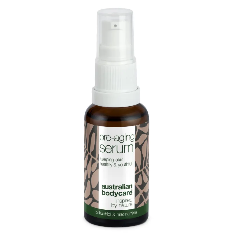 Pre-aging Serum  -  Forebyg rynker og fine linjer â Pre-aging Serum bekæmper alderstegn og giver fast hud med Peptider, Koffein og Hyaluronsyre. Udjævner linjer og tilfører intensiv fugt.