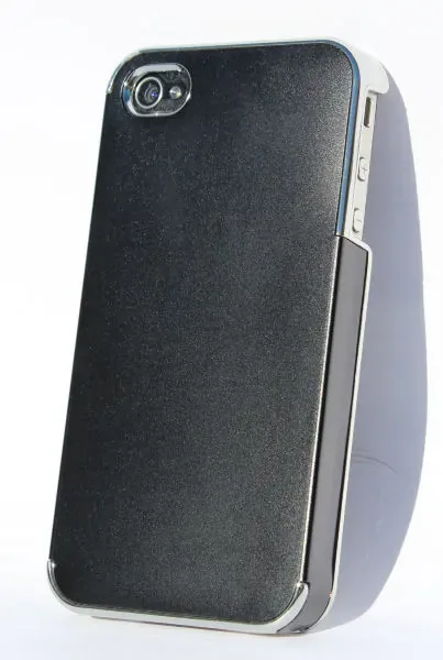 iPhone 4 / 4S alucover med "metal"-kant. Sort.