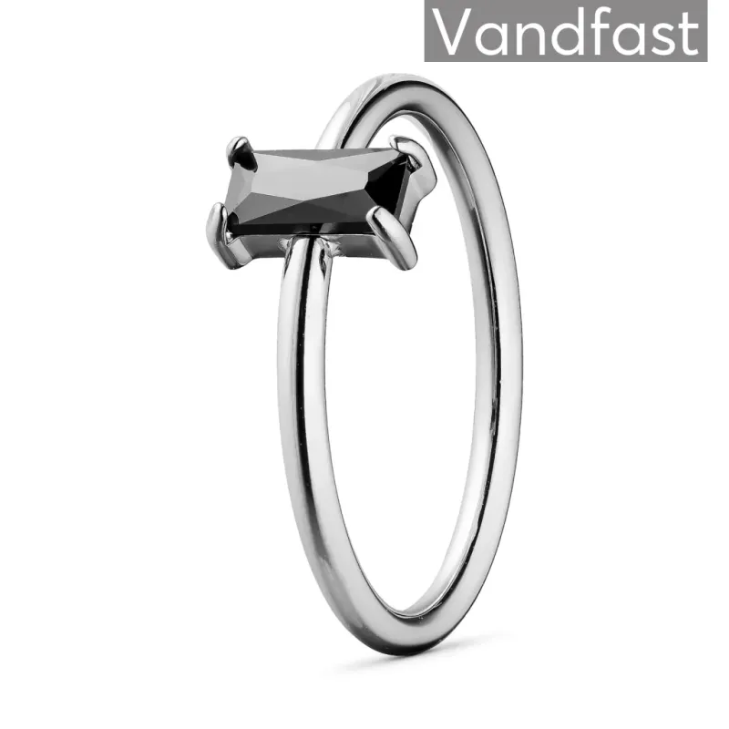 ANNEBRAUNER Deluxe Petite Black Ring