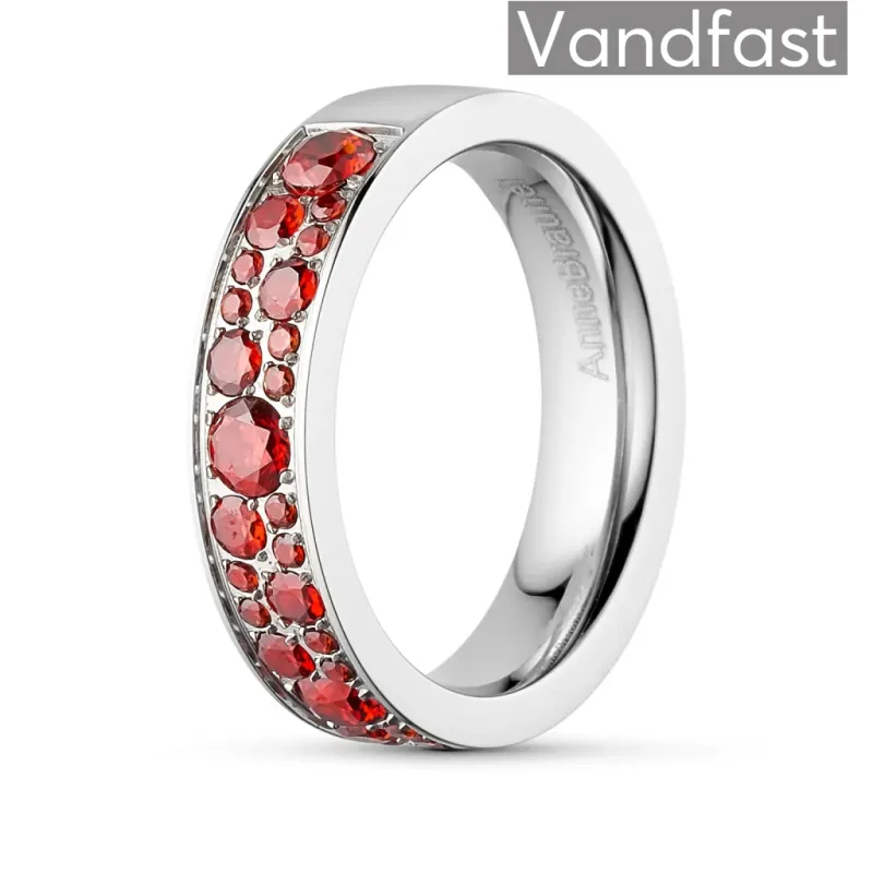ANNEBRAUNER Sparkling Red Ring