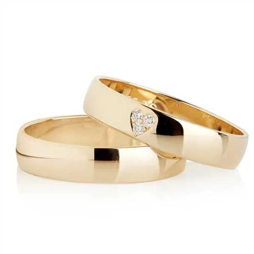 Klassiske Vielsesringe i 8 kt. Guld med Diamanthjerte 0,03 ct - 4 mm