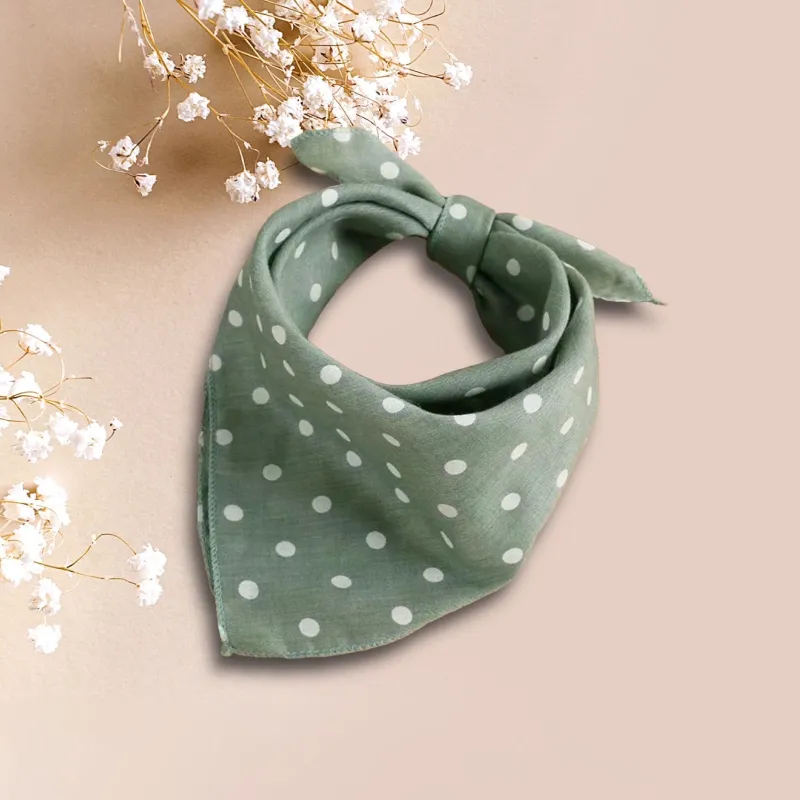 Bandana / Grøn m. hvide prikker