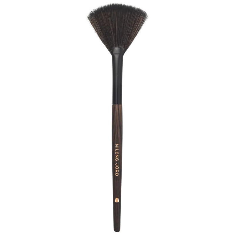 Nilens Jord Pure Collection Fan Brush 888