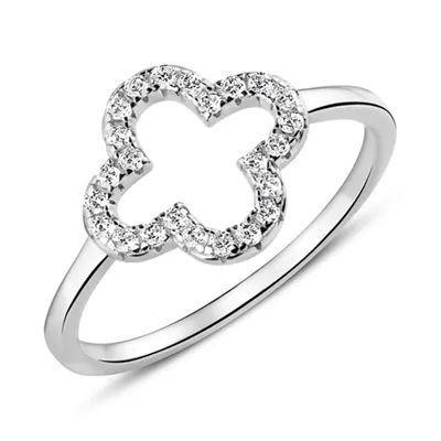 Ring i Sølv med med Firkløver og Zirkoniasten