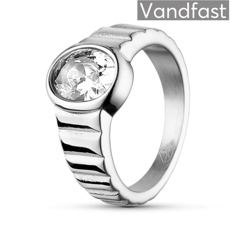 ANNEBRAUNER Imperial Clear Ring