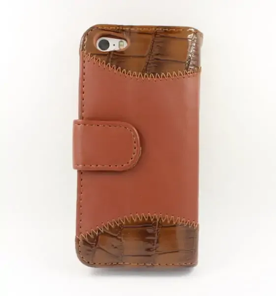 Læder cover/kreditkortholder i krokodille-look til iPhone 5.Brun