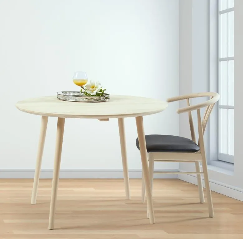 DT 100 - Rundt spisebord i massiv bøg, diameter 90 cm.