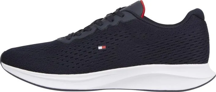 LIGHTWEIGHT RUNNER KNIT FLAG