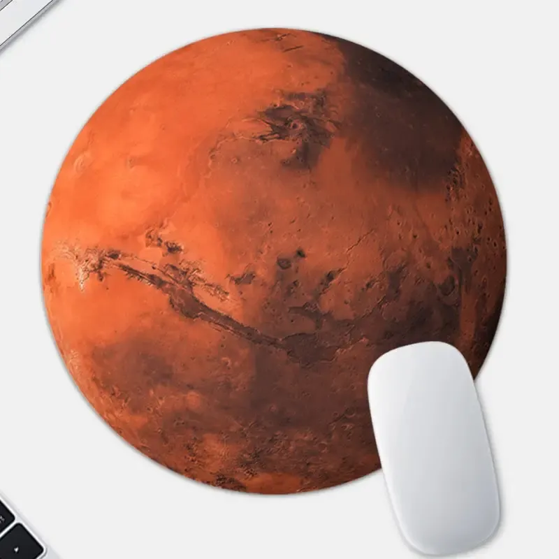 Univers musemåtte. Flot rund musemåtte på 30cm. MJ-1066. Mars.