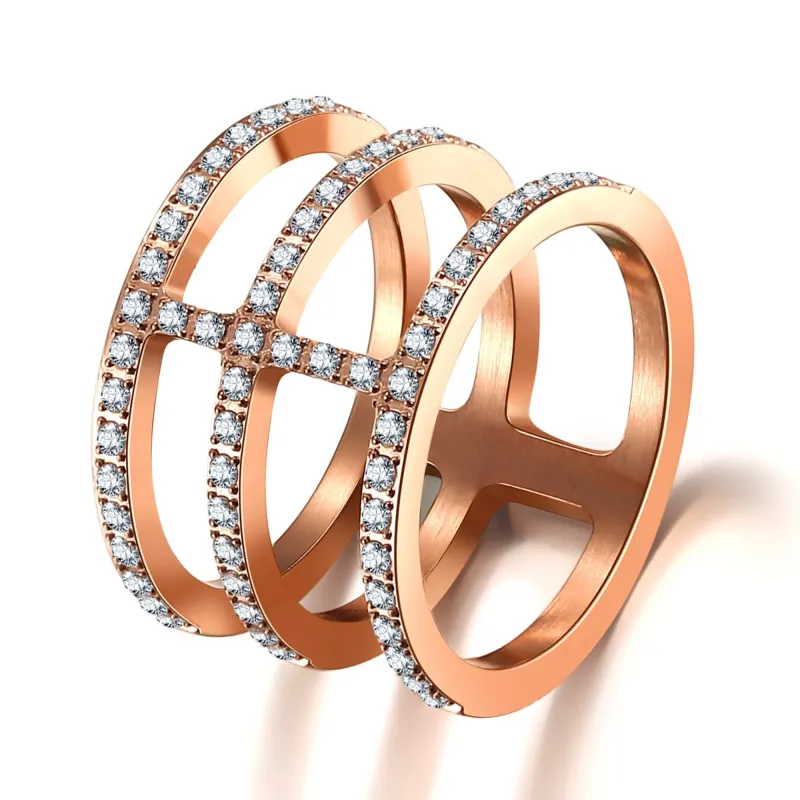 ANNEBRAUNER Triple Rose/White Ring