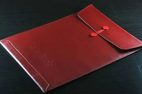Lækkert læder sleeve til Macbook Pro. 13,3" Cognac.