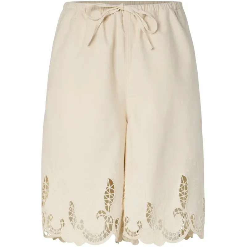 PIECES dame shorts PCPIPER - Ecru