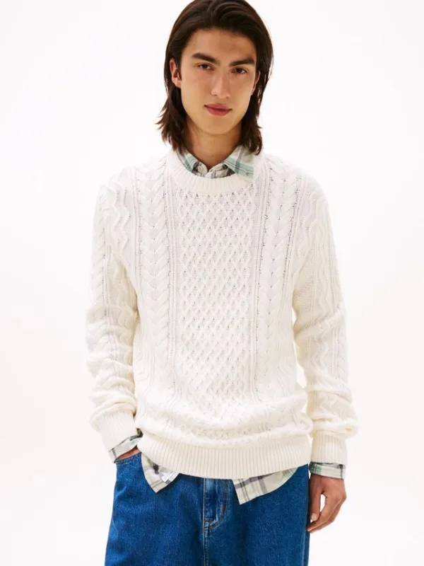 TJM SLM BADGE CABLE KNIT SWEATER