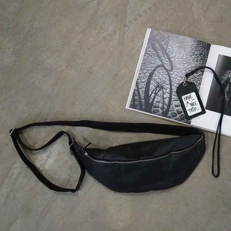 Bumbag i sort læder, model small
