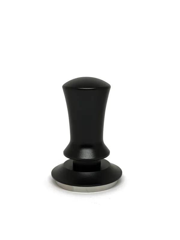 Tamper med krave i sort  58 mm.