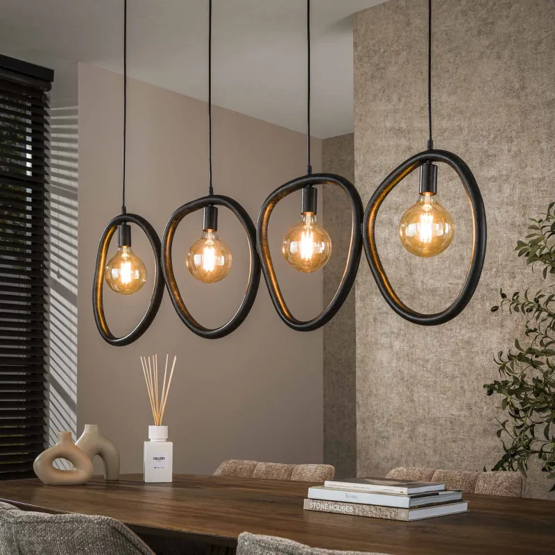 Munti - Loftlampe med fire organisk formede metalringe Levering