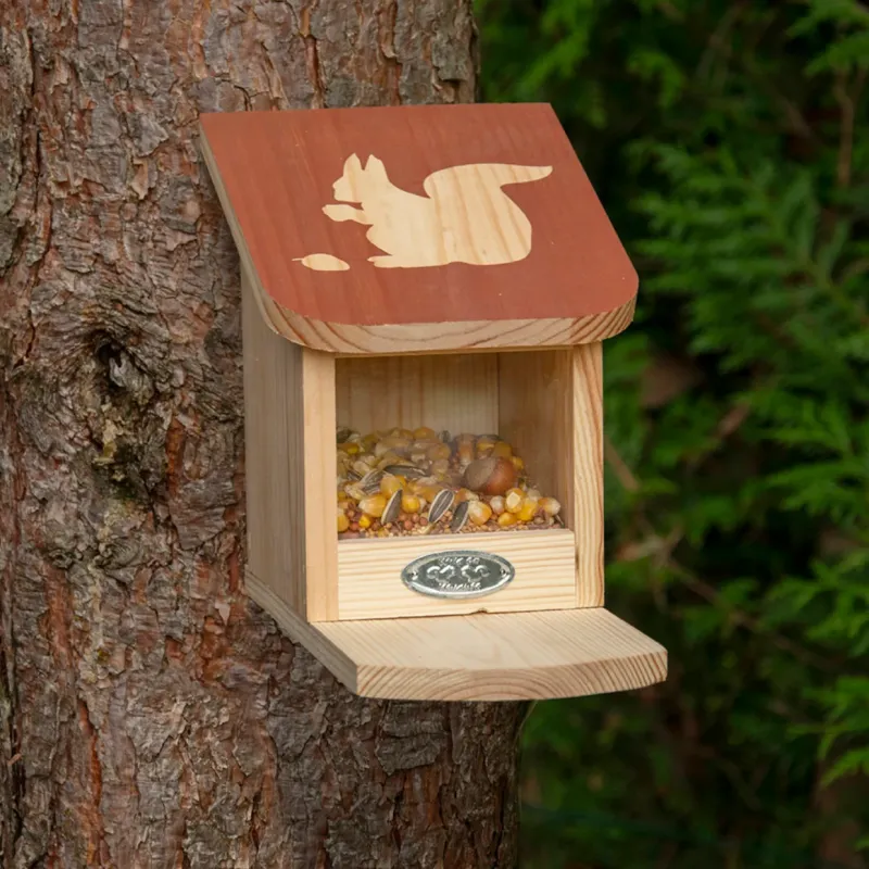 Garden Life - Egern Foderhus  -  FSC Træ  -  L14.9xD25xH20cm
