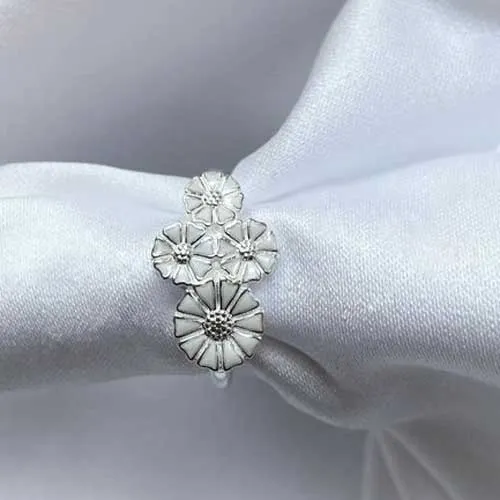 Lund Marguerit Ring i Sølv med 4 Margueritter