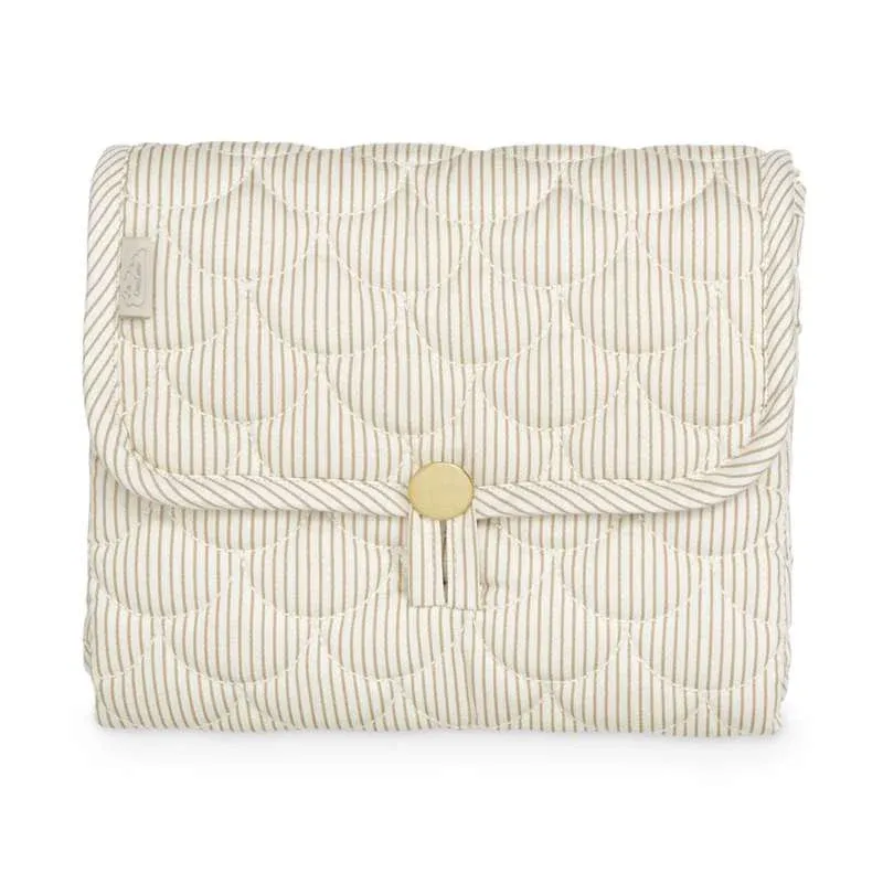 Cam Cam Copenhagen Pusleunderlag - Quiltet - OCS - Classic Stripes Camel