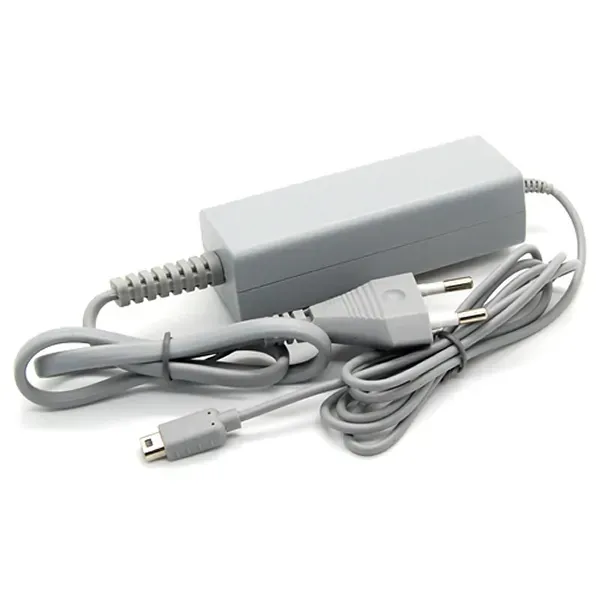 Strømforsyning til Nintendo Wii U.