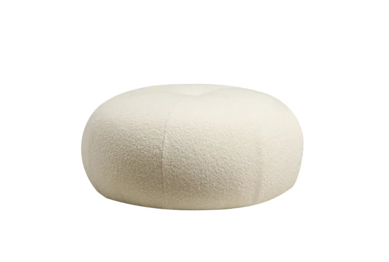 NORDVÄRK Tina puf, rund - hvid bouclé polyester og valnøddetræ (Ø55)