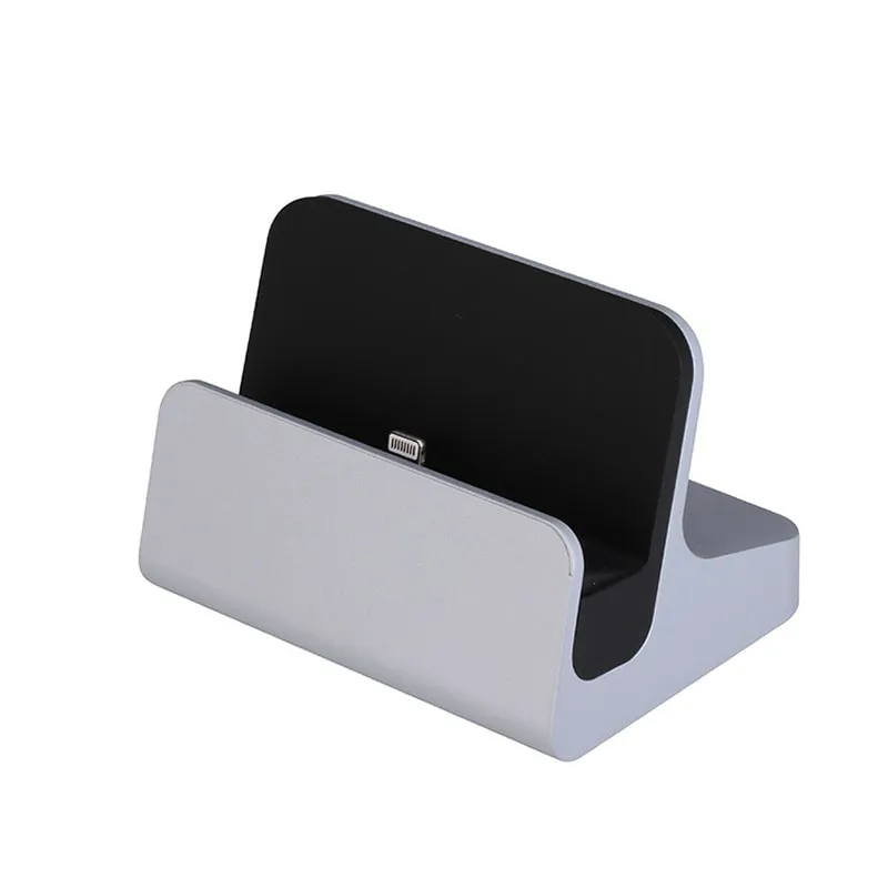 iPad Dock. Elegant Bordlader til både iPads og iPhones. Silver